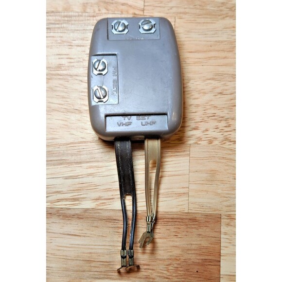 Vintage UHF/VHF/FM SIGNAL SPLITTER Model 6005-Vintage TV - Picture 1 of 6